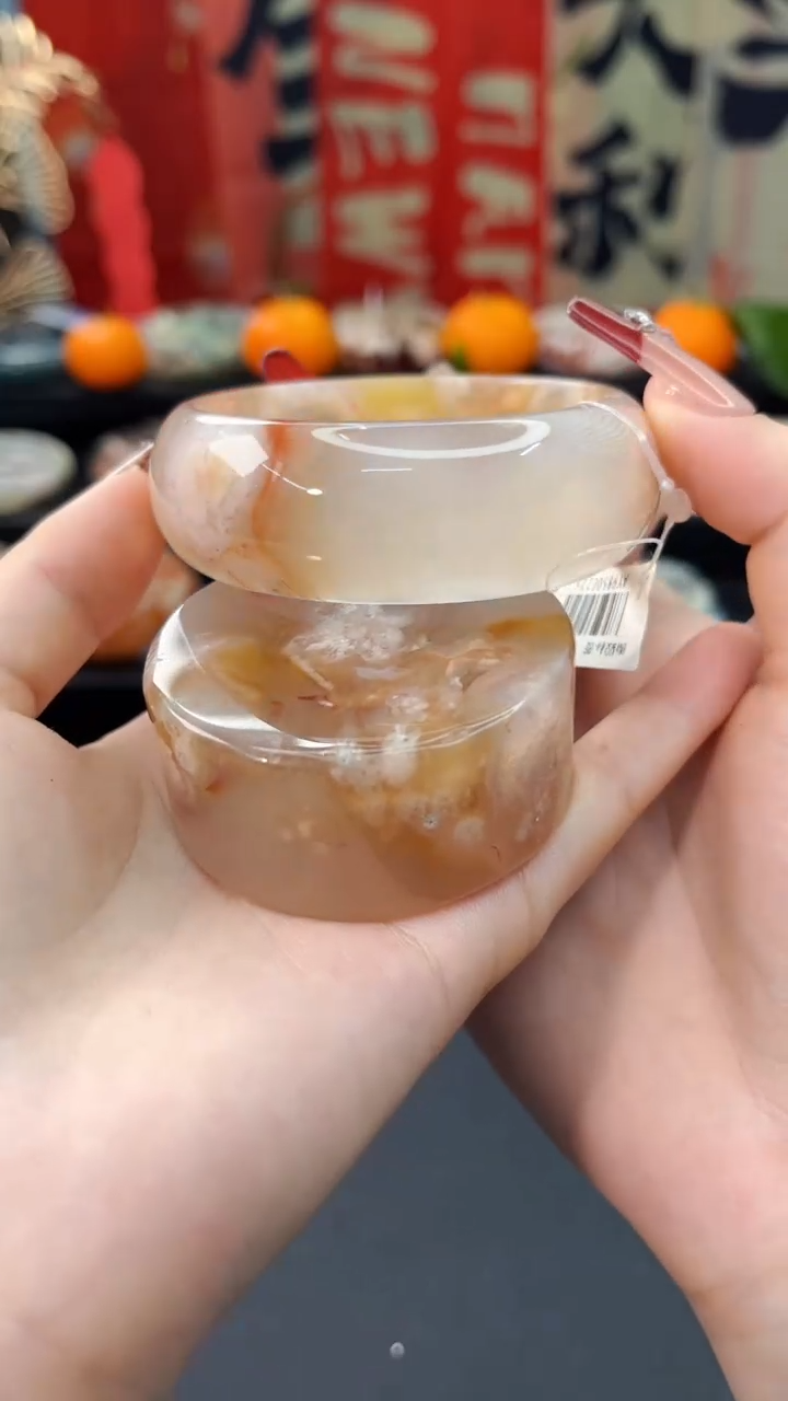 【闪购商品】石英质玉手镯未镶嵌赠送镯心（56圈口）