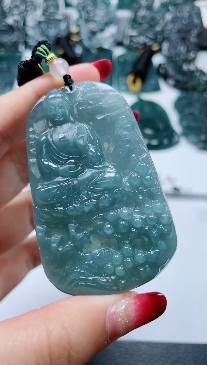 【闪购商品】翡翠颈饰未镶嵌        