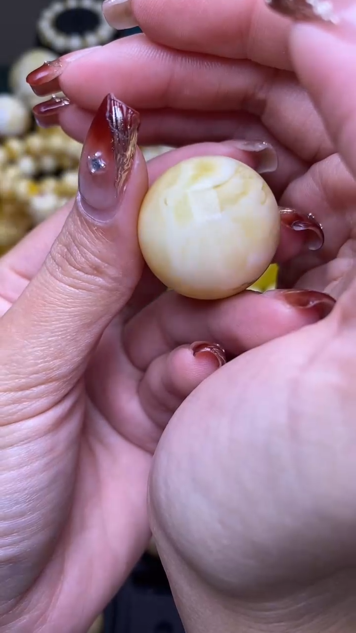 【闪购商品】琥珀裸石未镶嵌葵. 54