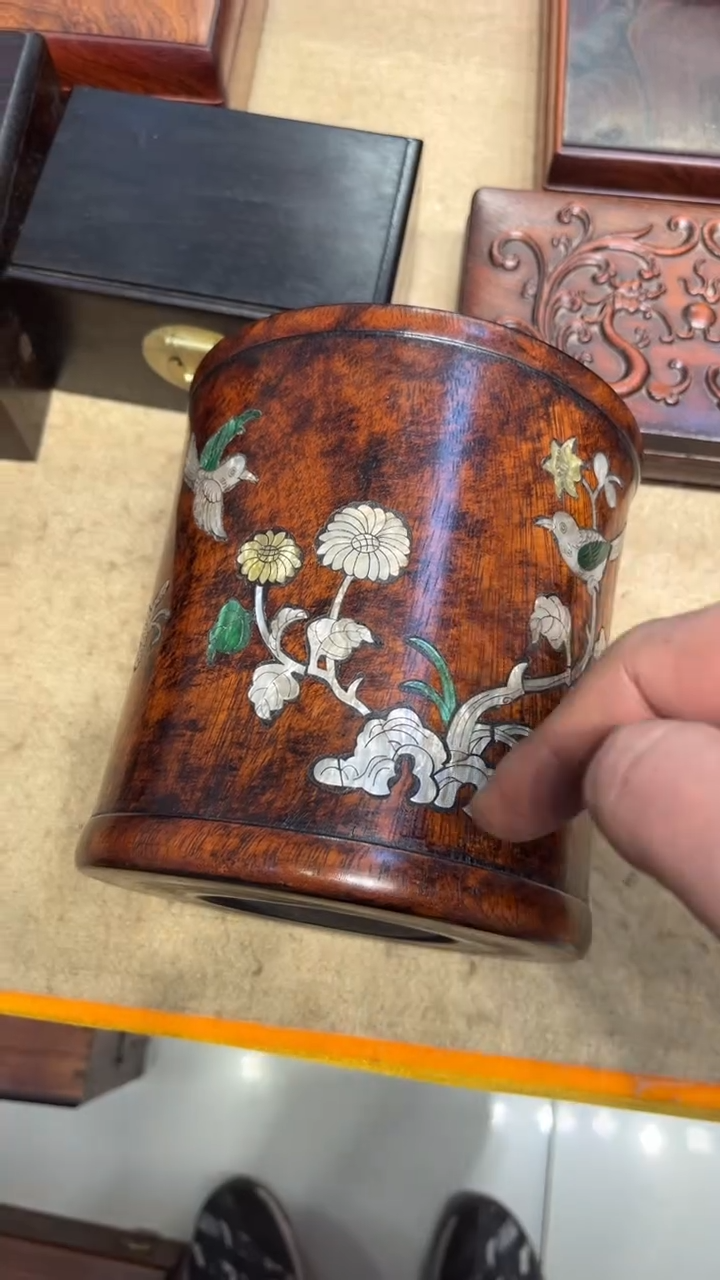 【闪购商品】木螺钿笔筒螺钿笔筒