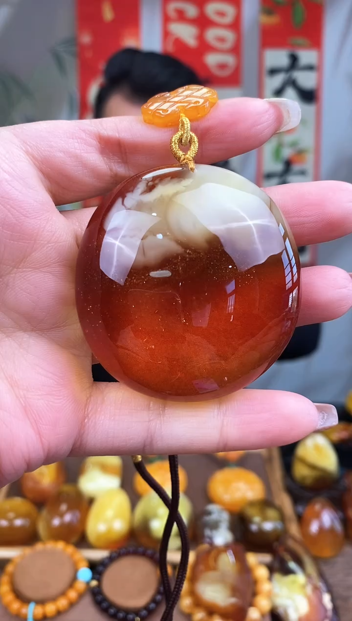 【闪购商品】琥珀裸石未镶嵌基地发货 一物一证 顺丰包邮