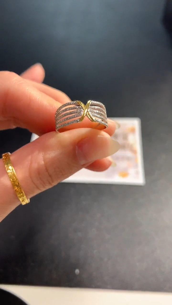 【闪购商品】钻石戒指18K金镶嵌戒指回流不退不换|2600+0