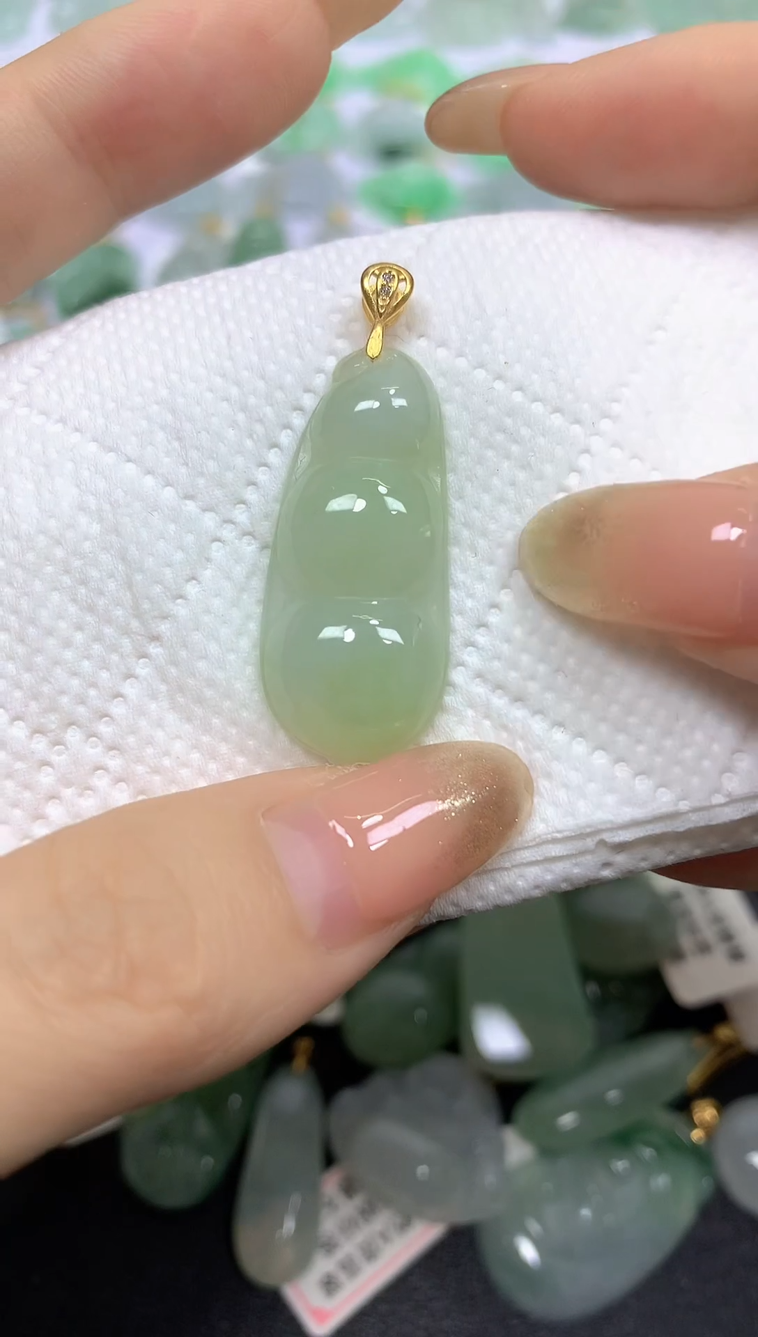 颈饰未镶嵌翡翠A货