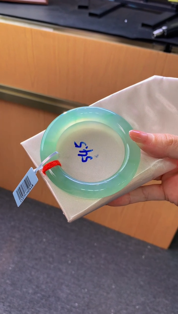 未镶嵌手镯翡翠-C211 圈口 54.5全款106万 定金2万