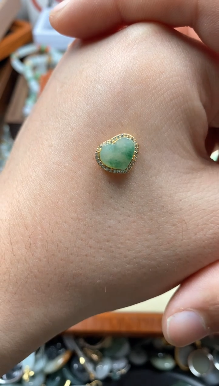 【闪购商品】翡翠颈饰未镶嵌哥哥