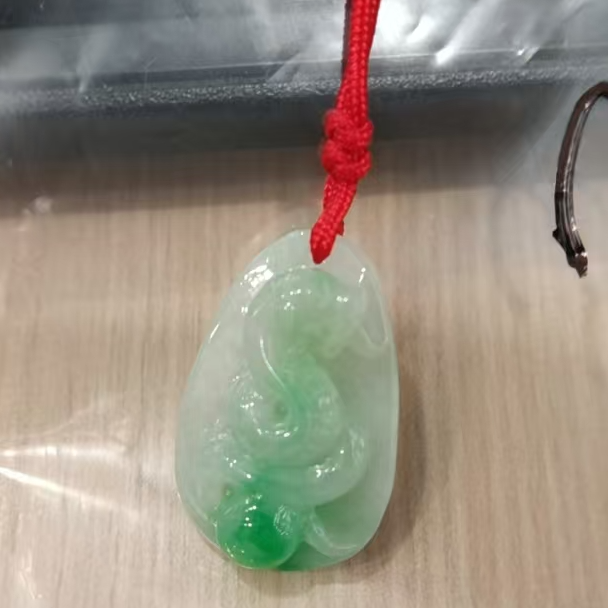 菜百首饰  翡翠挂件  MOON
