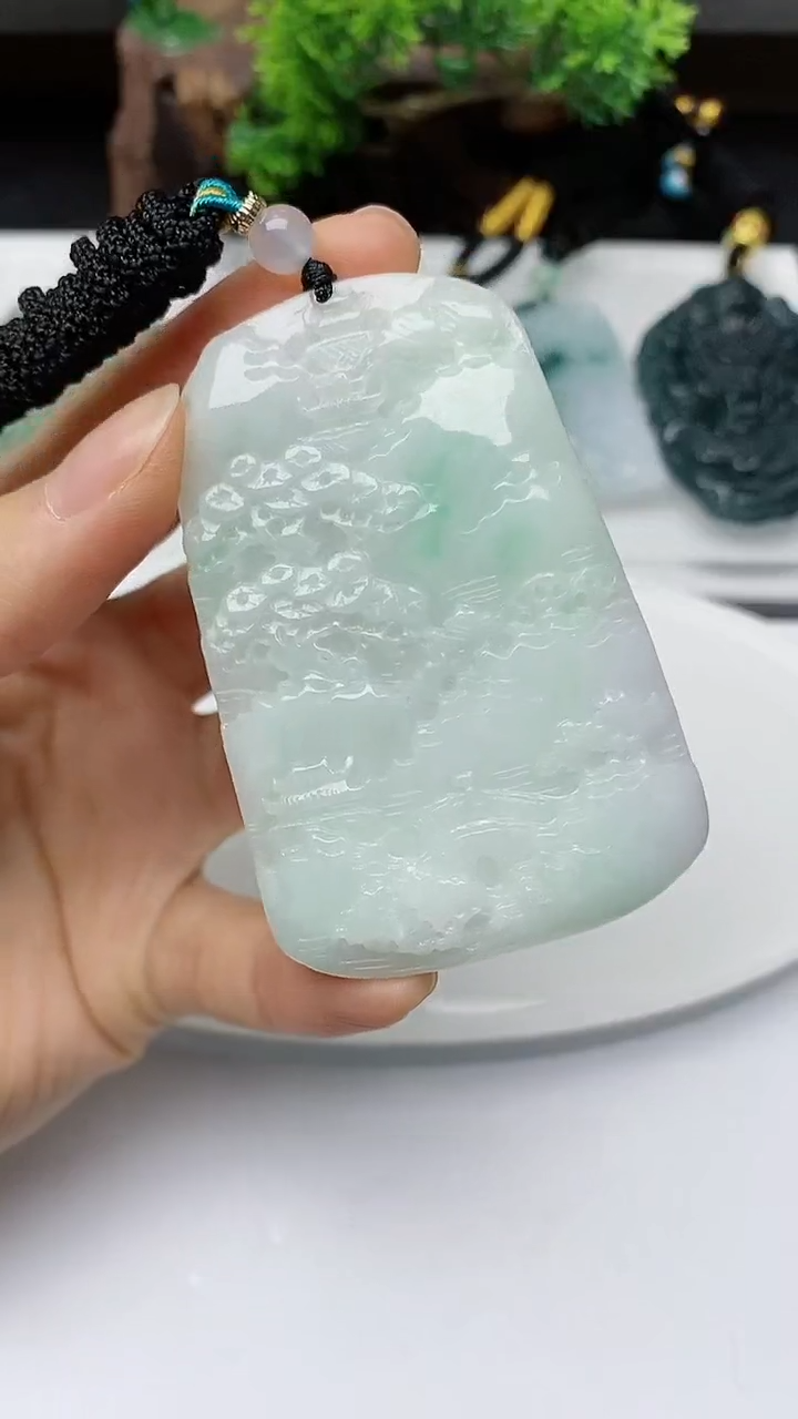 【闪购商品】翡翠颈饰未镶嵌