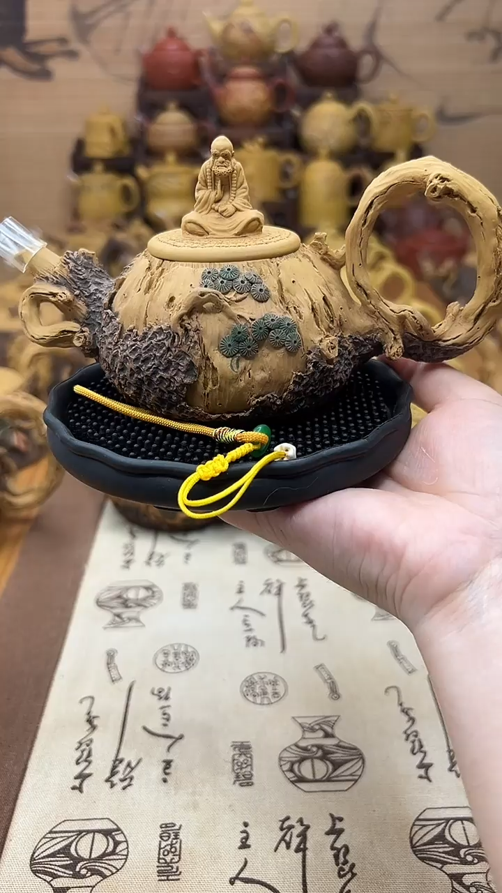 紫砂壶仿木达摩松桩壶