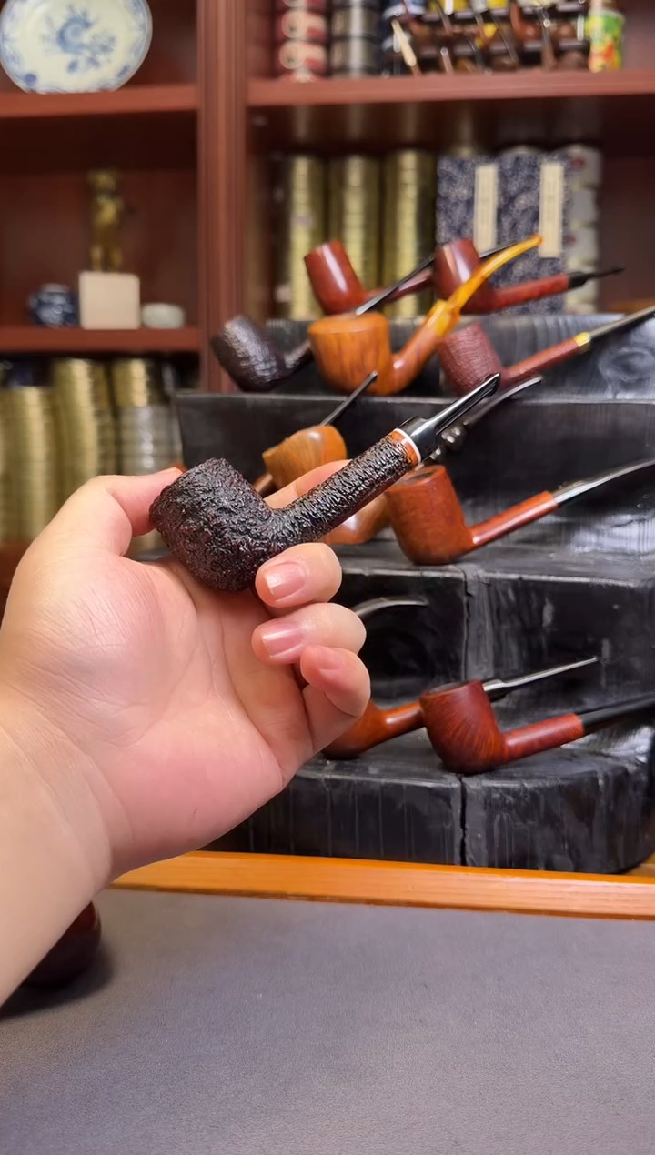 无*谓子龙烟斗馆 卡维奇