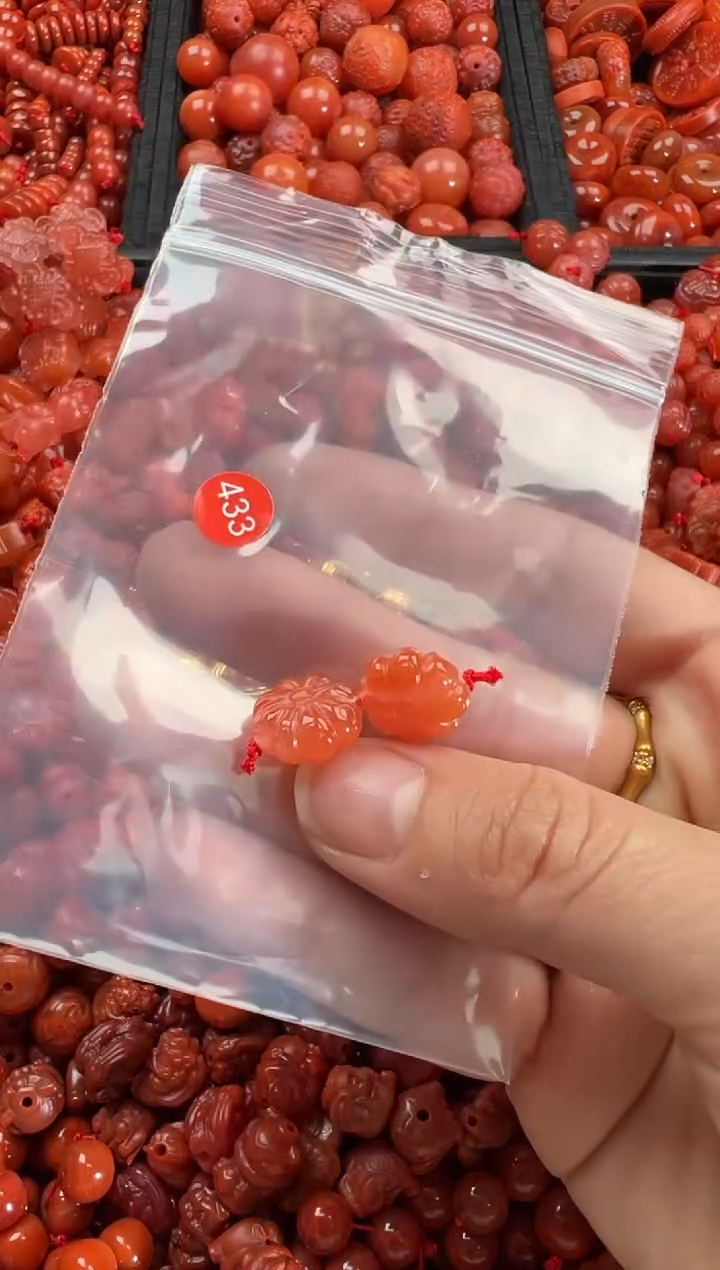 【闪购商品】南红玛瑙颈饰未镶嵌1