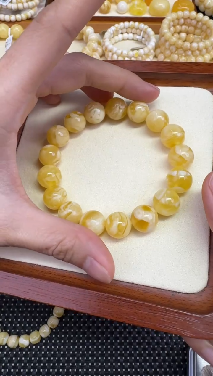 裸石琥珀未镶嵌宝衡 无双 金白拉丝溶洞同料 12.8mm 手工制