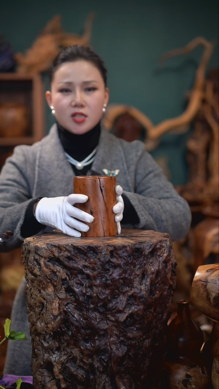 【闪购商品】枣木雷击枣木笔筒