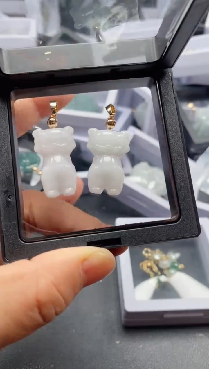 翡翠未镶嵌吊坠(不含链)2790