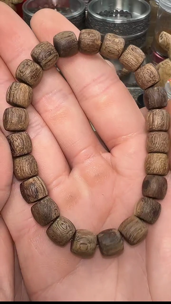 【闪购商品】沉香越南芽庄树芯油桶珠单圈