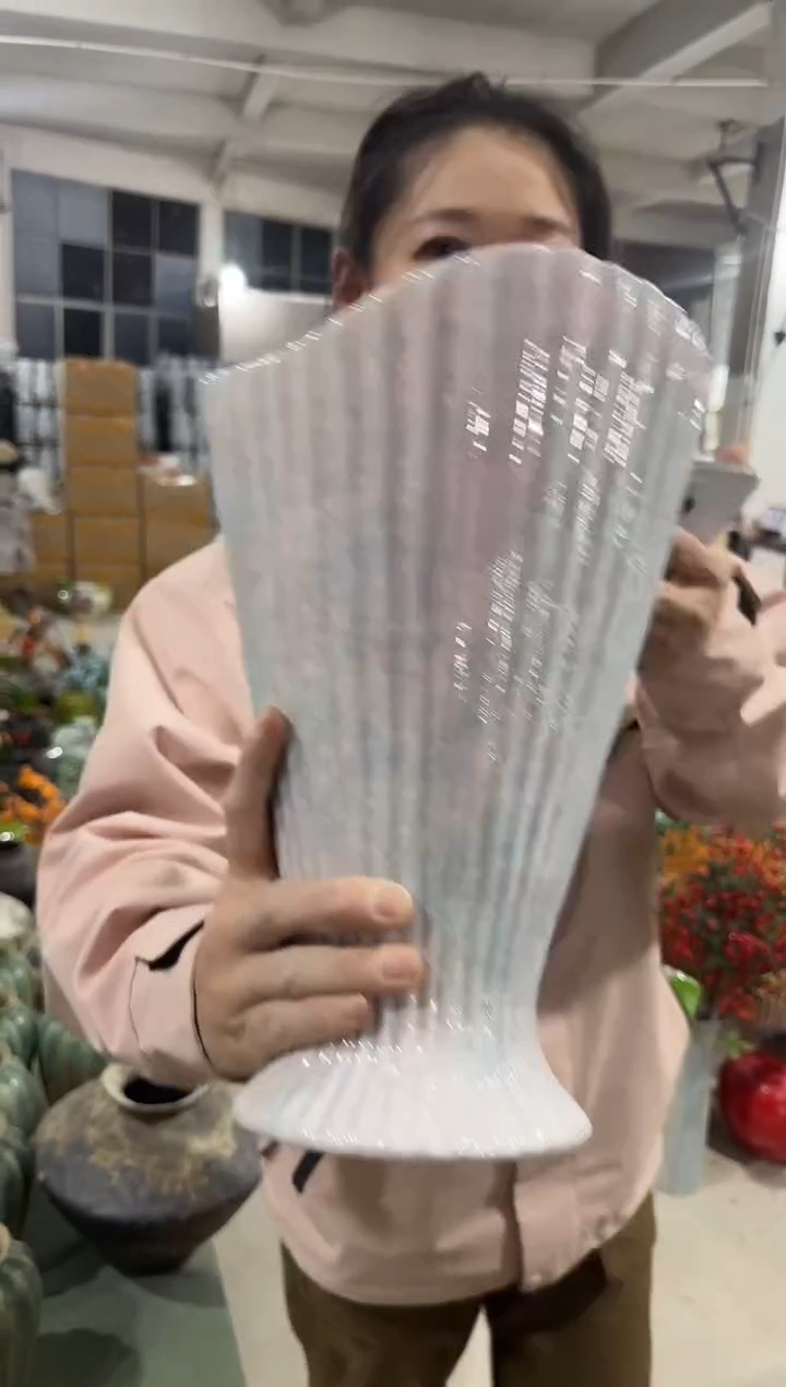 法式鱼尾幻彩感景德镇陶瓷瓶