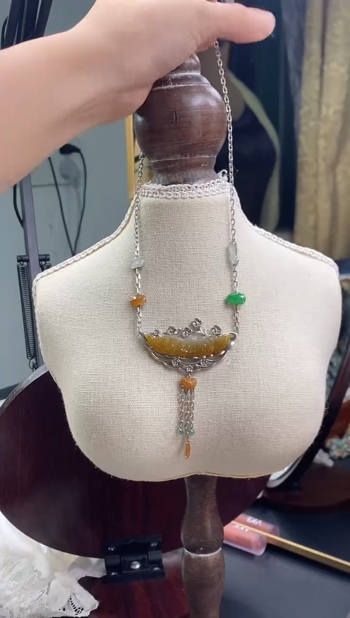 颈饰银S925镶嵌翡翠13477