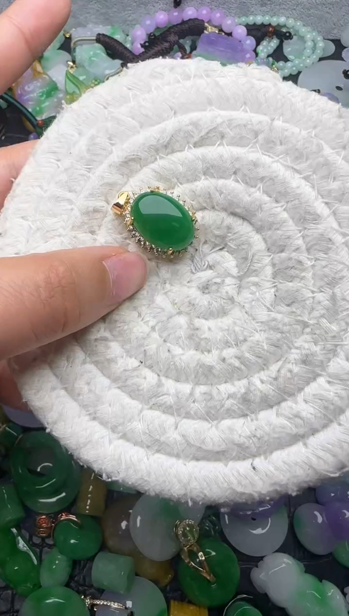 颈饰未镶嵌翡翠缅甸翡翠吊坠