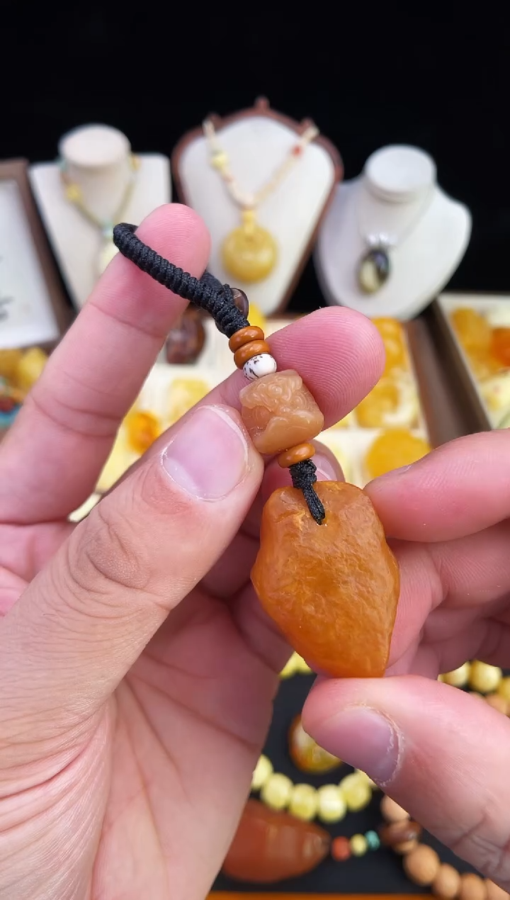 琥珀未镶嵌珠宝奇石柒月
