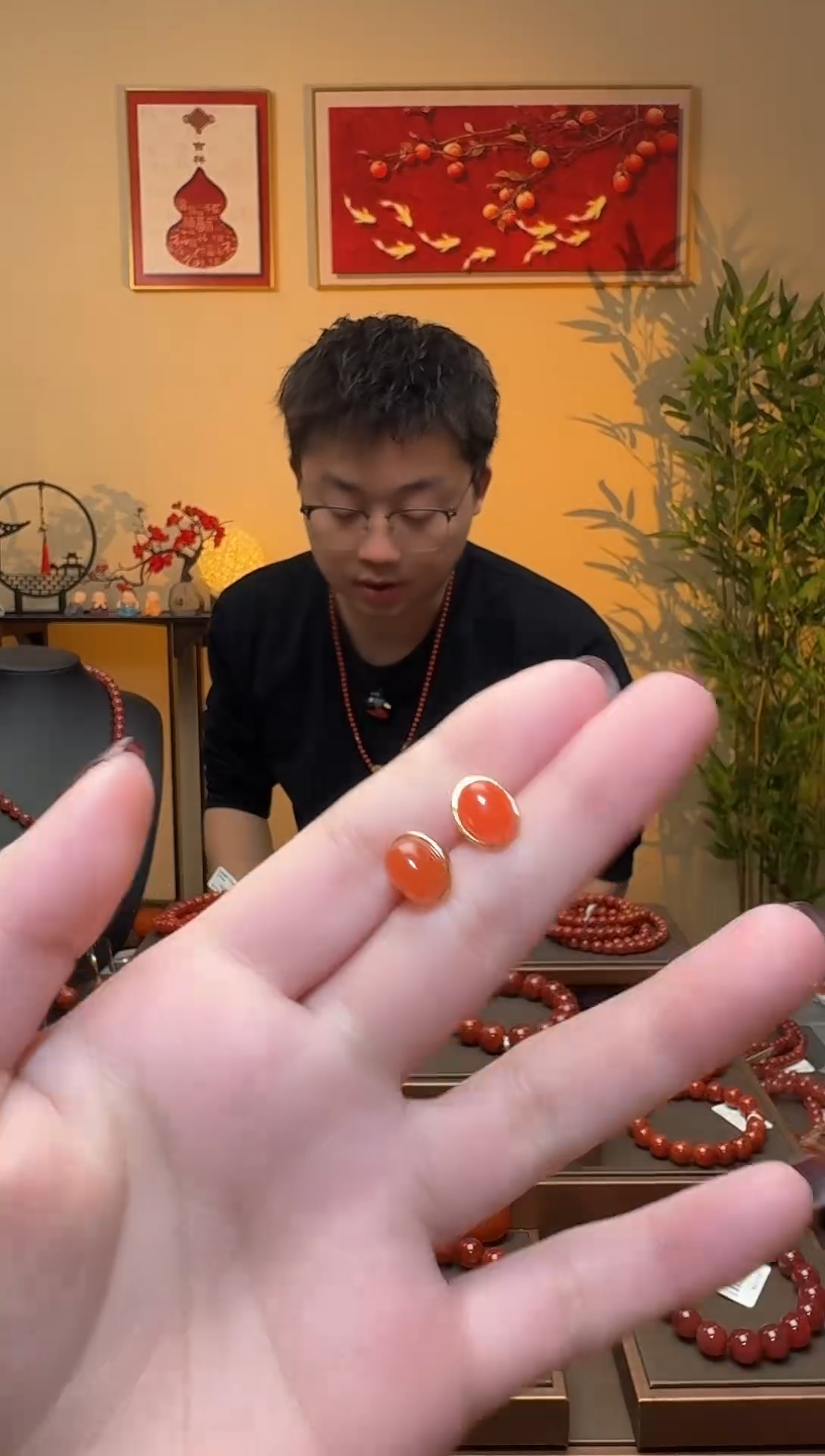 【闪购商品】南红玛瑙耳钉银S925镶嵌一对 多样性发货