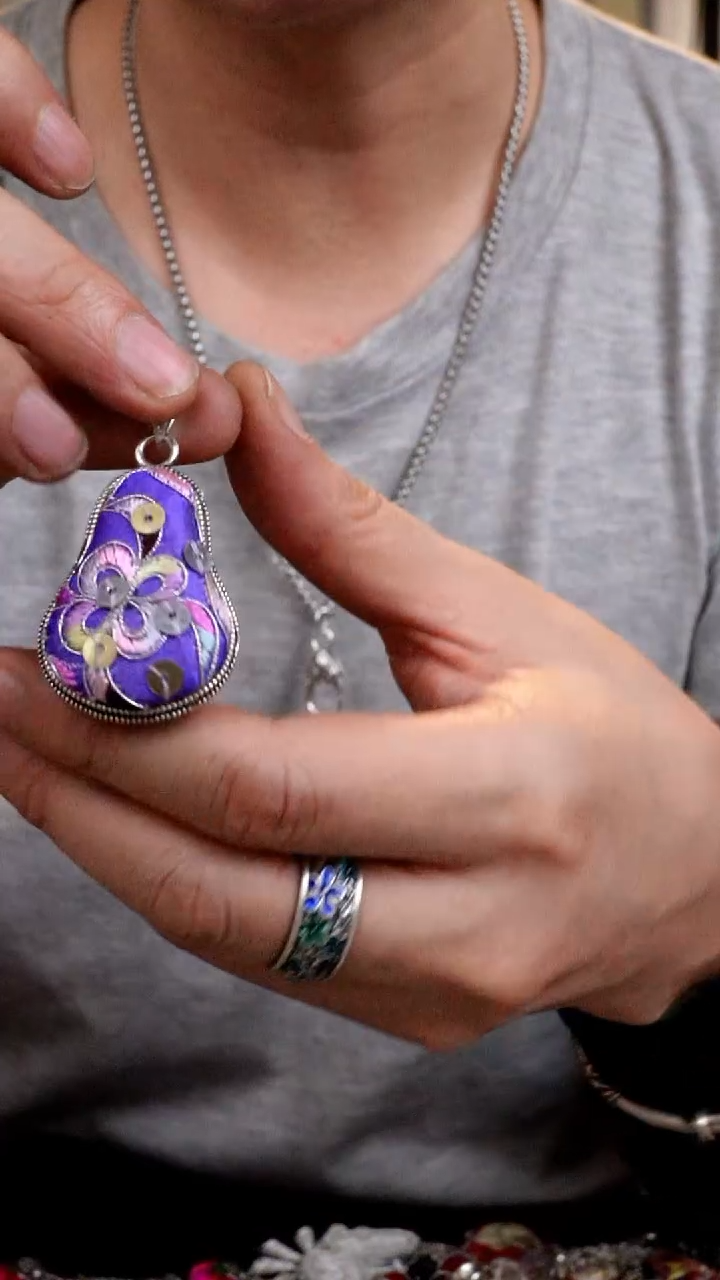 【闪购商品】织绣073非遗手工刺绣吊坠