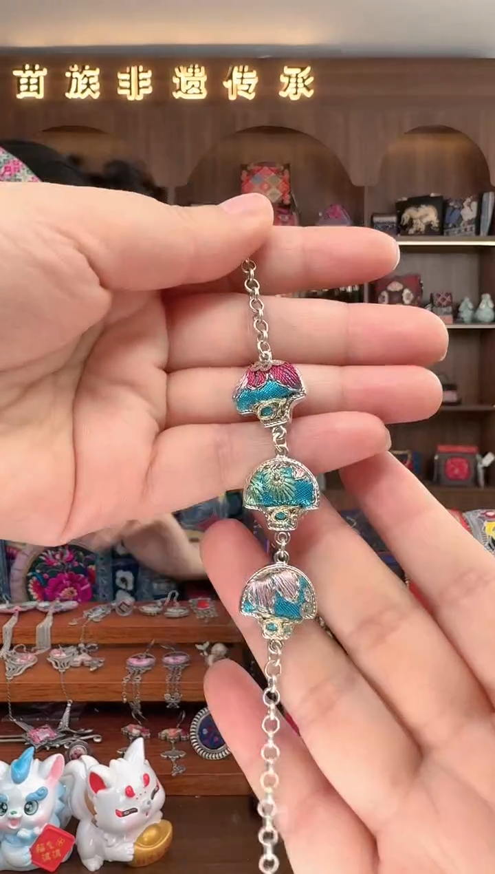 【闪购商品】织绣扶光苗绣传承16