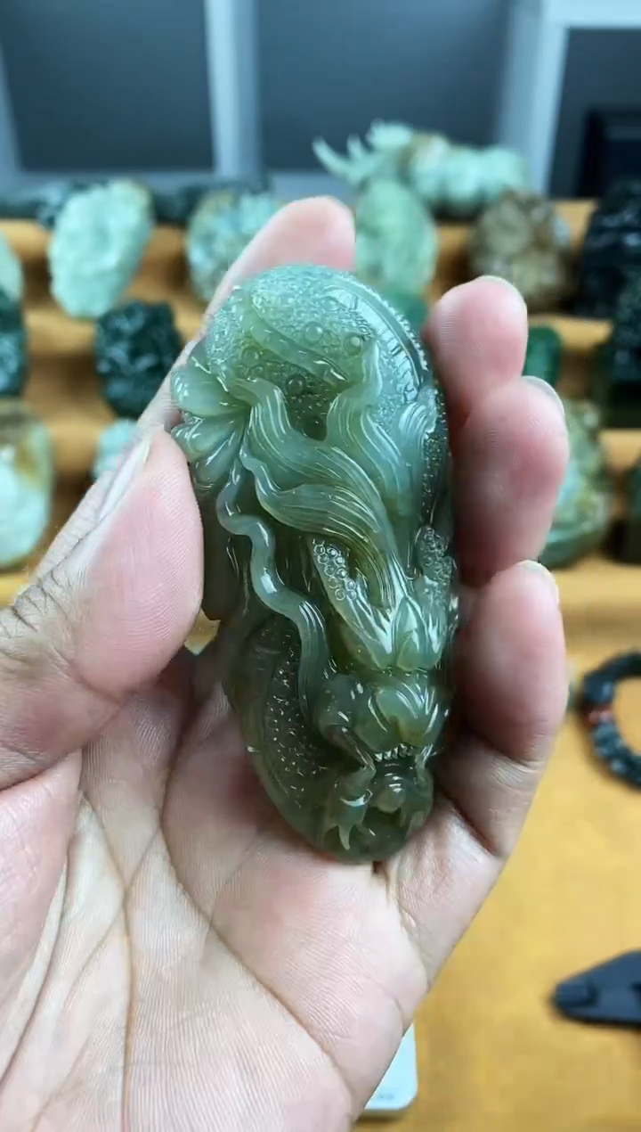 未镶嵌和田玉把件1