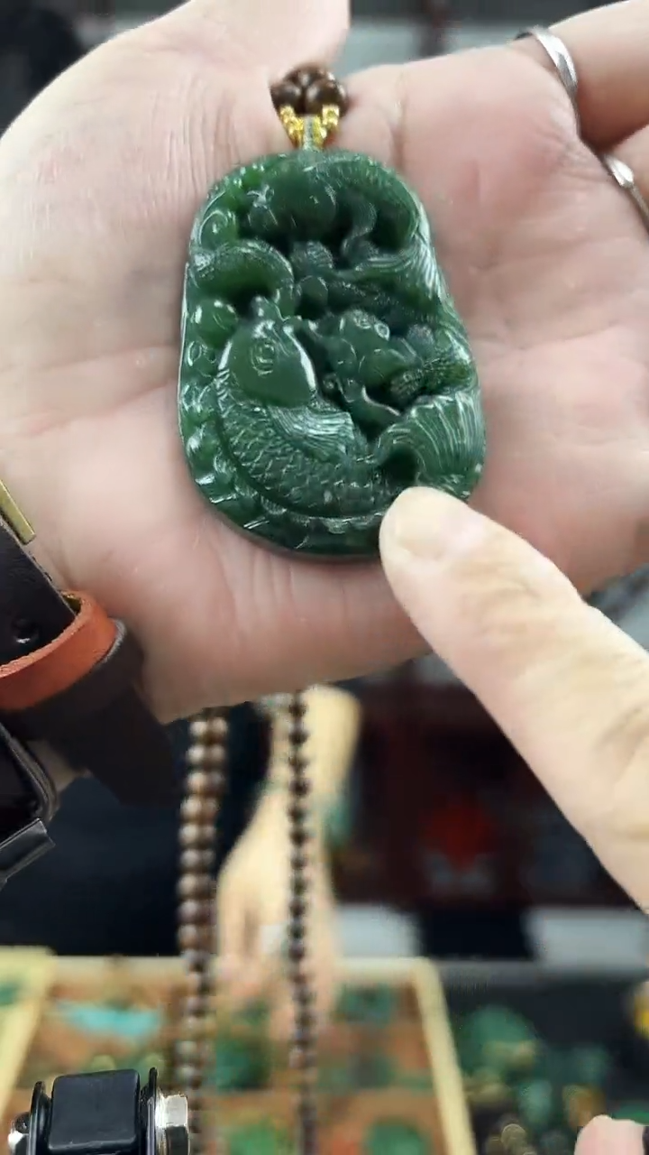 颈饰未镶嵌和田玉鱼