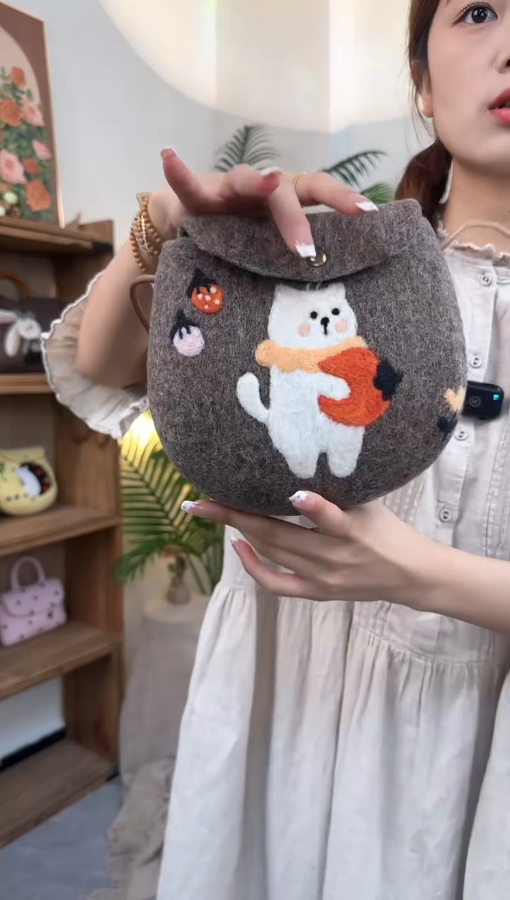 羊毛非遗纯手工 羊毛毡包包