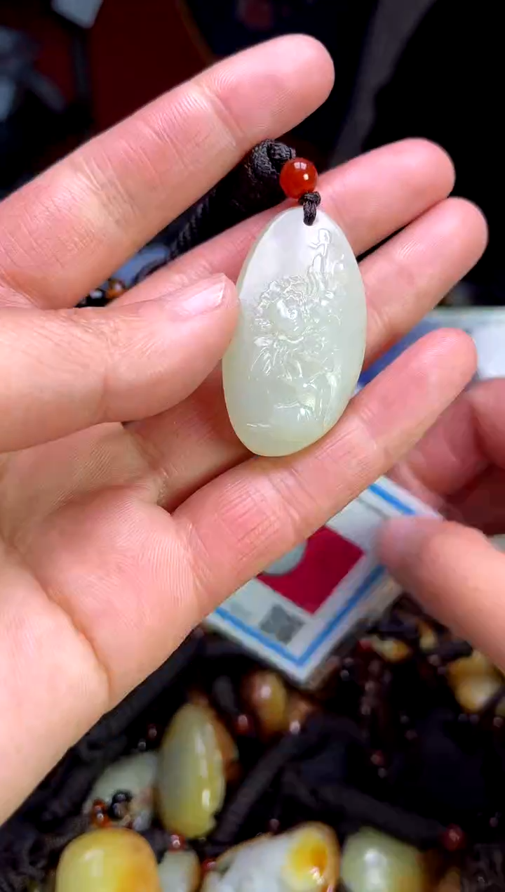 【闪购商品】和田玉颈饰未镶嵌1