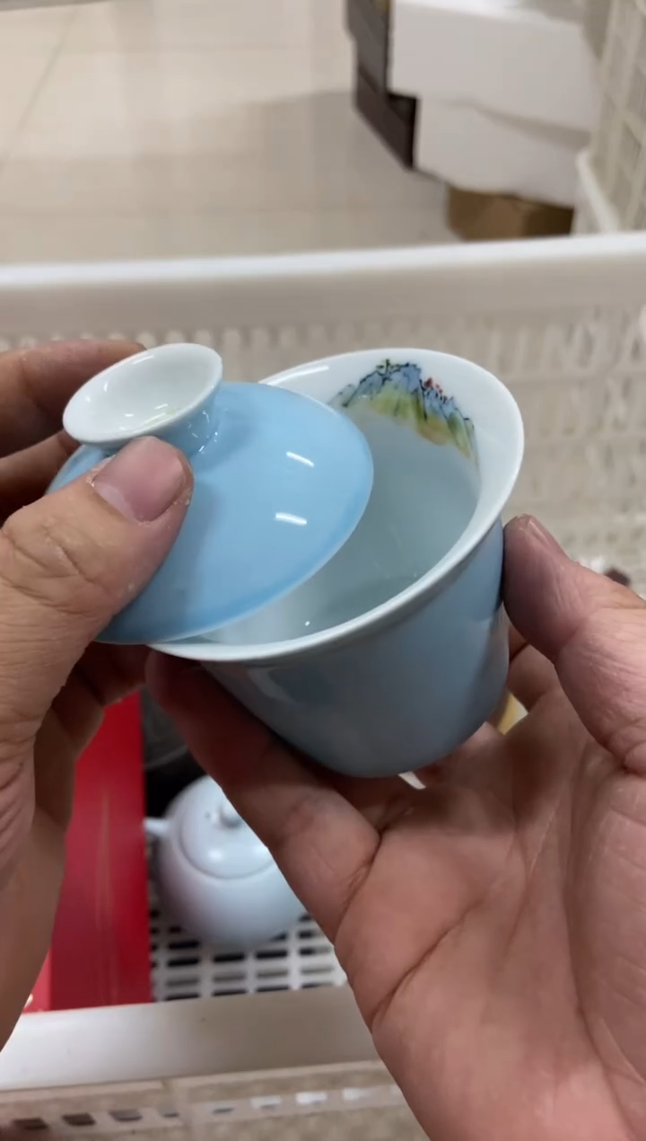 无运费险有瑕疵的摄影的产品有使用过的痕迹有点脏介意勿拍