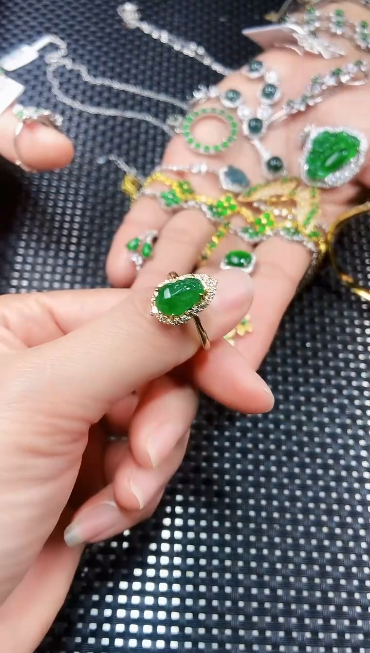 【闪购商品】翡翠戒指未镶嵌111111111
