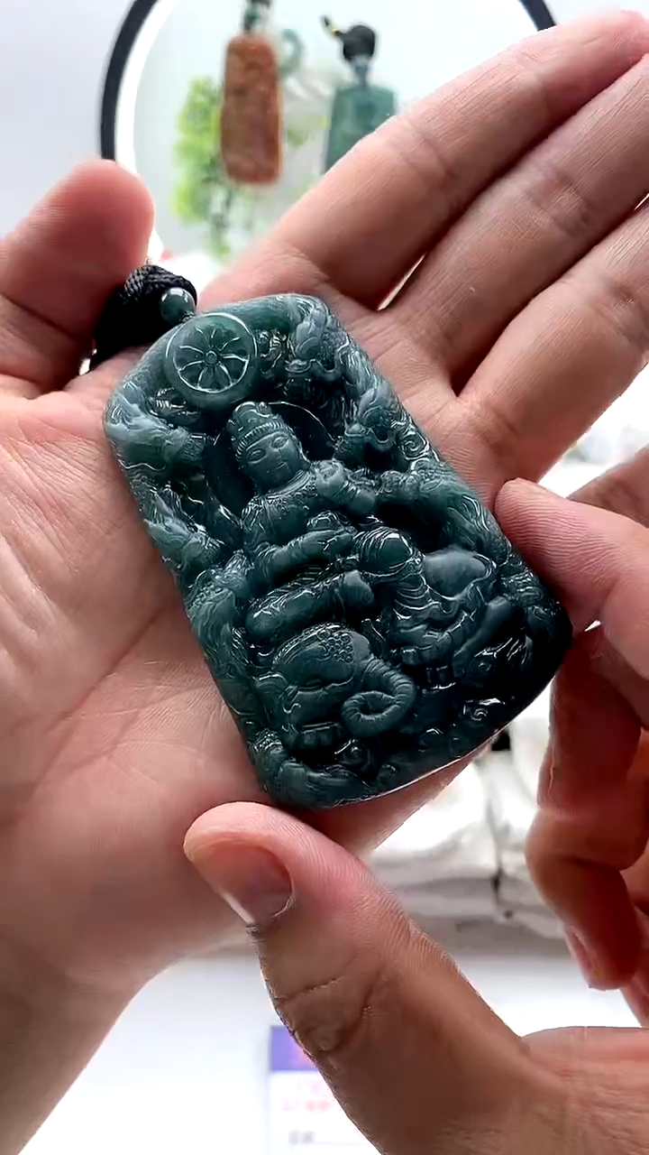 【闪购商品】翡翠颈饰未镶嵌普贤
