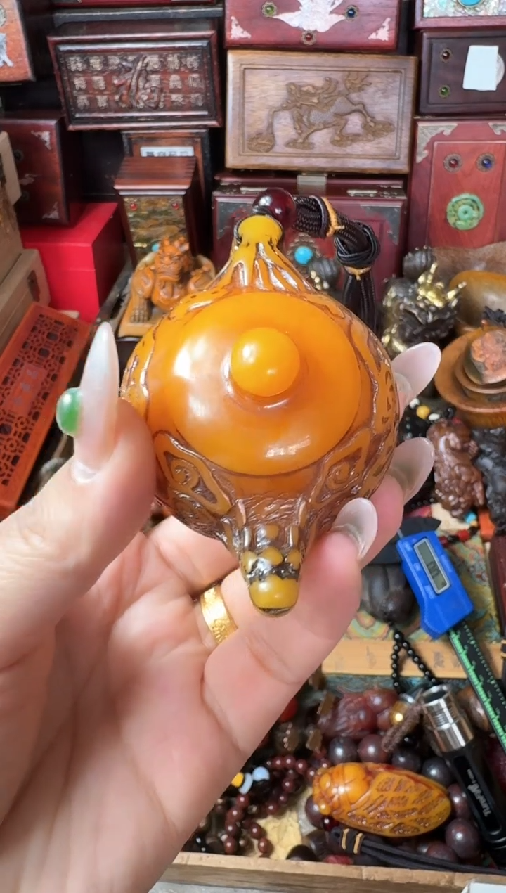 【闪购商品】蜜蜡裸石未镶嵌主播推荐：一物一拍，讲解为准！