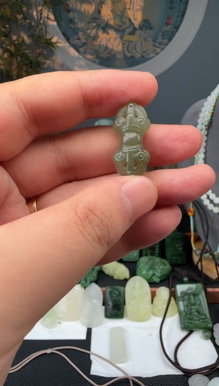 和田玉未镶嵌挂件和田玉