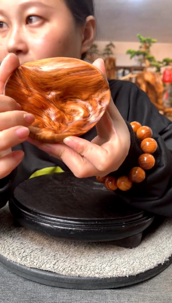 【闪购商品】柏木（崖柏）木雕99662584777552