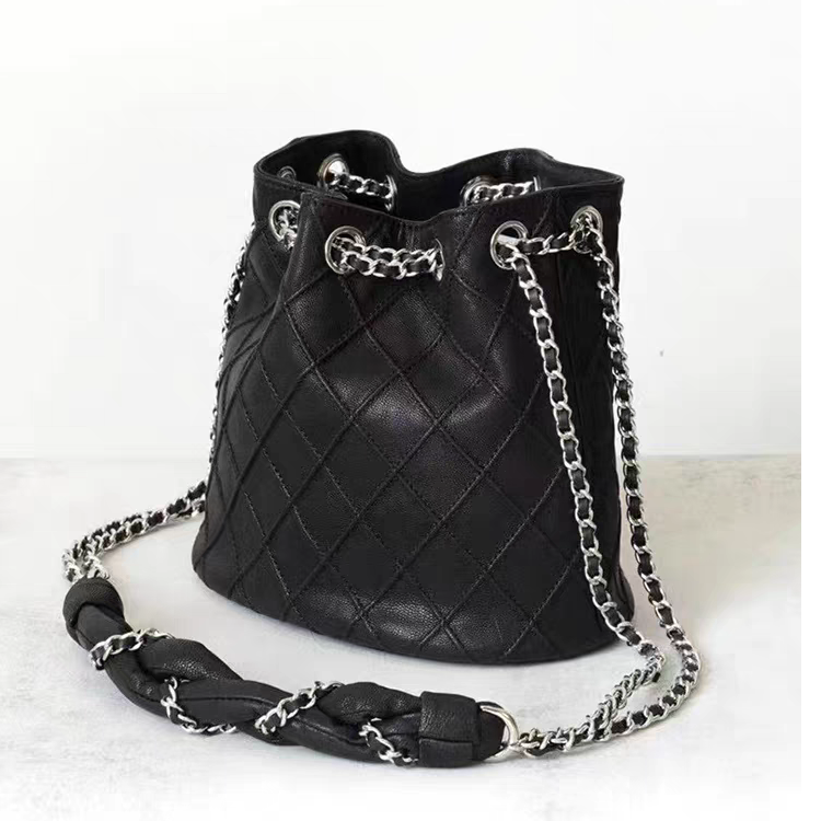 福利特价单肩做旧单根通勤风单肩包斜挎包简约百搭羊皮泡泡水桶包