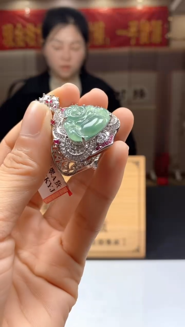 【闪购商品】翡翠颈饰未镶嵌********s34