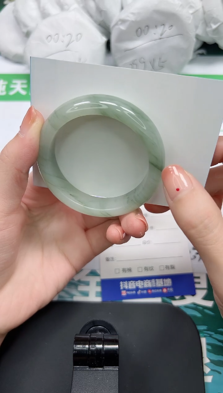 【闪购商品】石英质玉手镯合金K337-49
