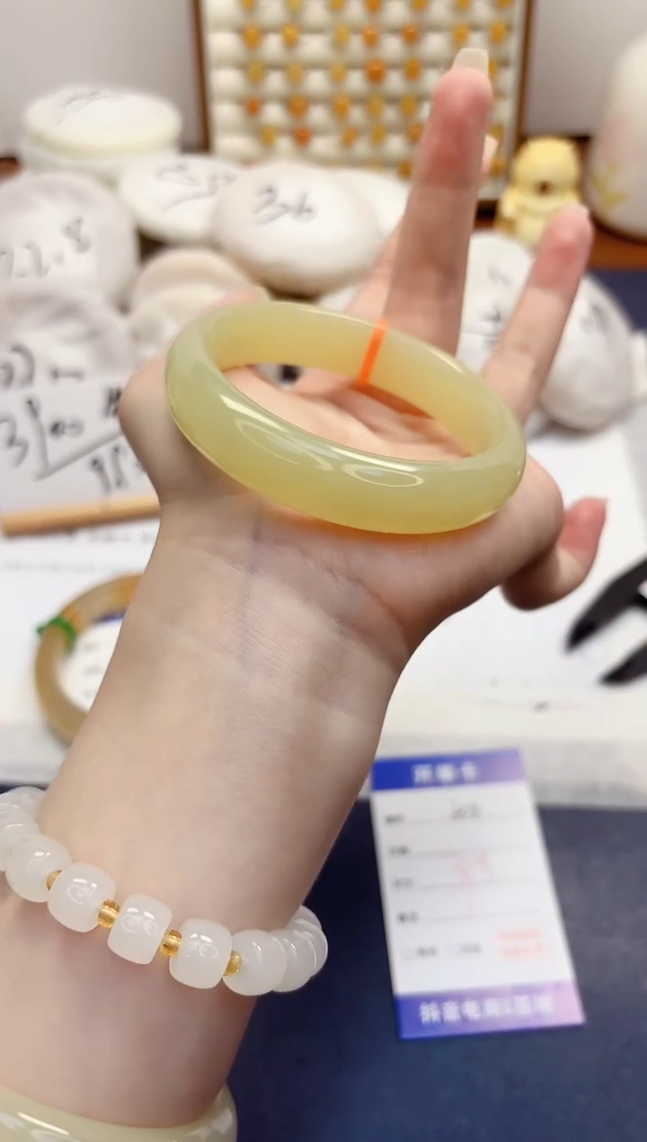 石英质玉手镯未镶嵌308-晴水-圈口57