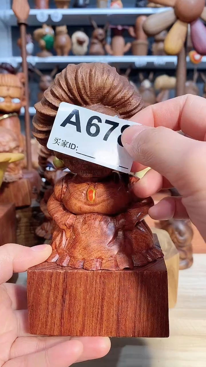 【闪购商品】木木雕摆件可爱卡通