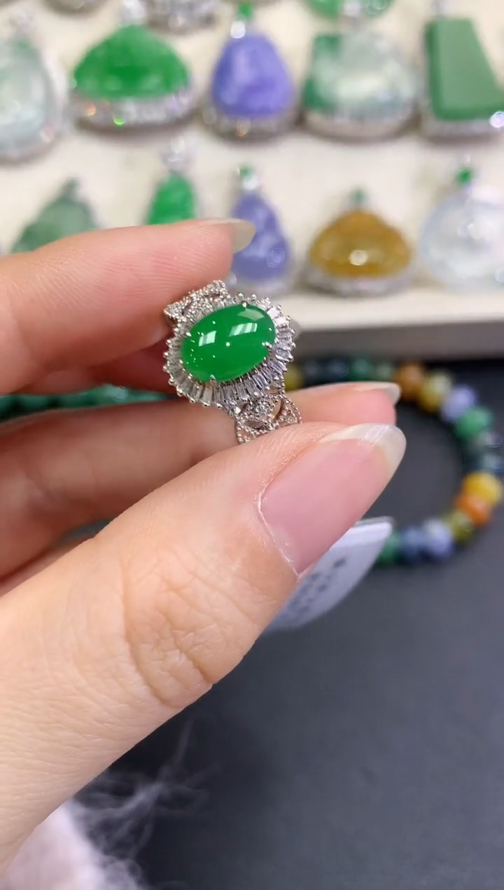 【闪购商品】翡翠戒指18K金镶嵌B81   