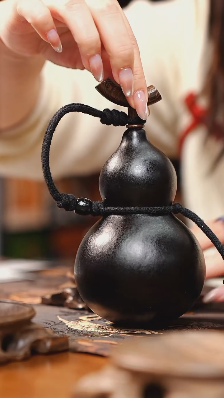 【闪购商品】RU111大漆酒葫芦不包手串及旋转底座