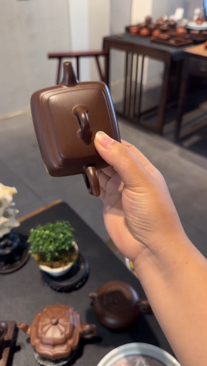 茶壶紫砂棉****巴长四方紫砂壶