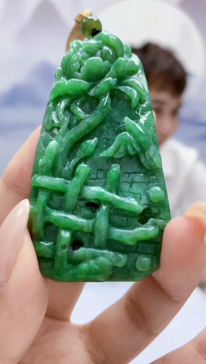 未镶嵌定制翡翠4868xx-毛货挂件51