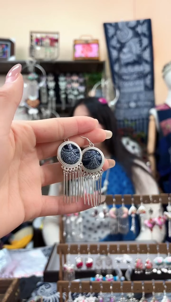 织绣民族风非遗老绣饰品514