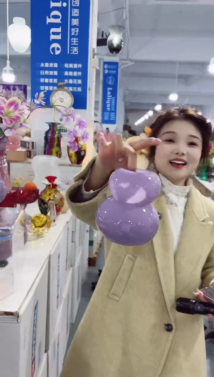 【闪购商品】玻璃私花主义花瓶微瑕-KCHWL