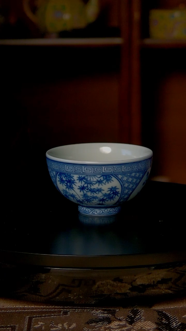 景德镇手工青花岁寒三友主人杯