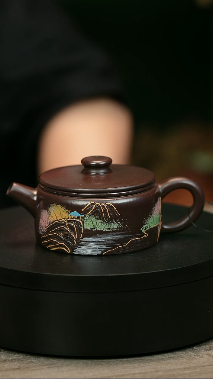 茶壶紫砂H1866陈春芬彩绘圆扭汉瓦