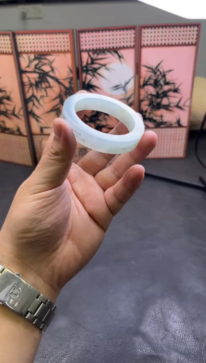 未镶嵌手镯定制翡翠田*黑手镯