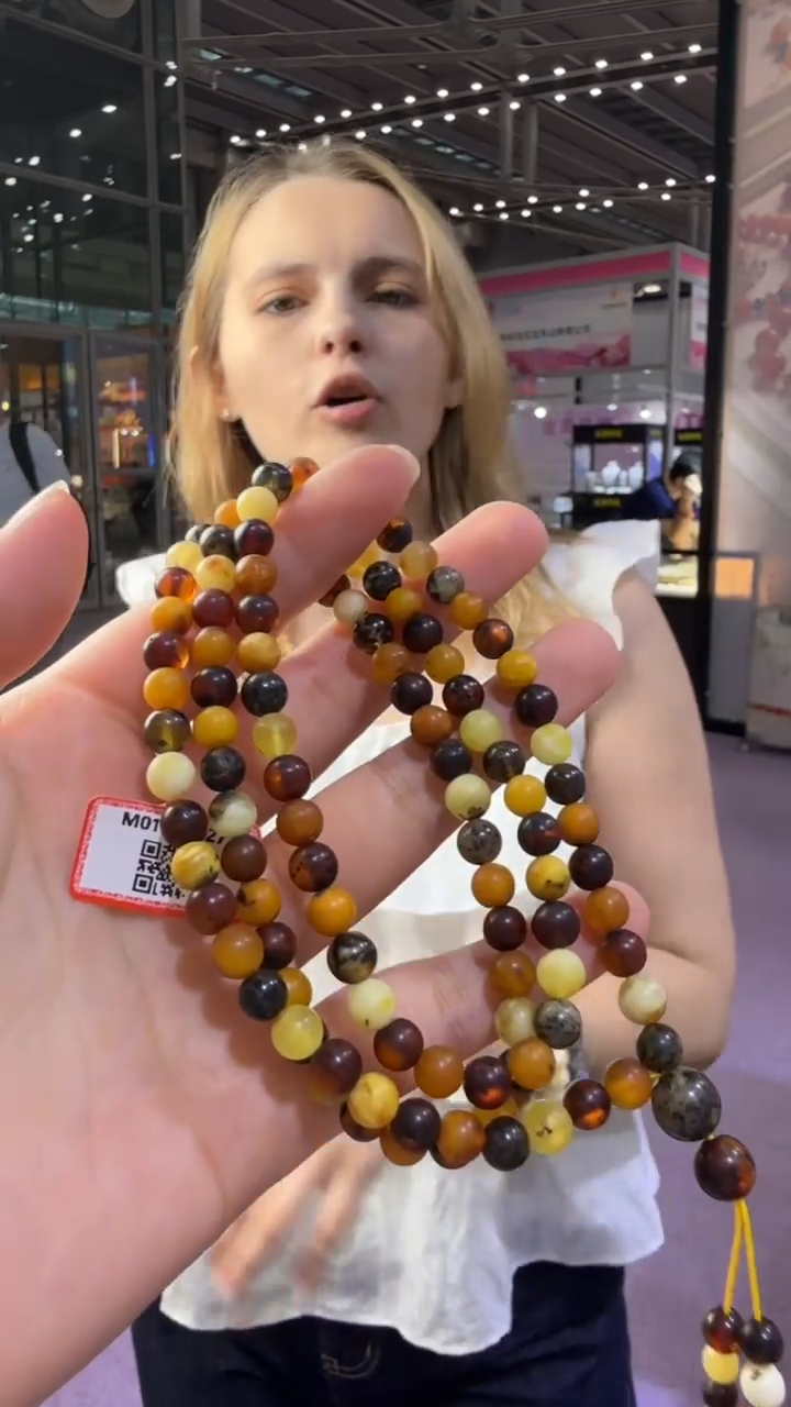 琥珀颈饰未镶嵌198秒拍号假一罚三